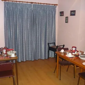 Bed & Breakfast Deacys, Galway